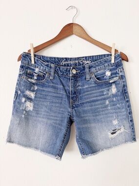 American Eagle Outfitters Y2K Light Blue Distressed Denim Shorts size 2